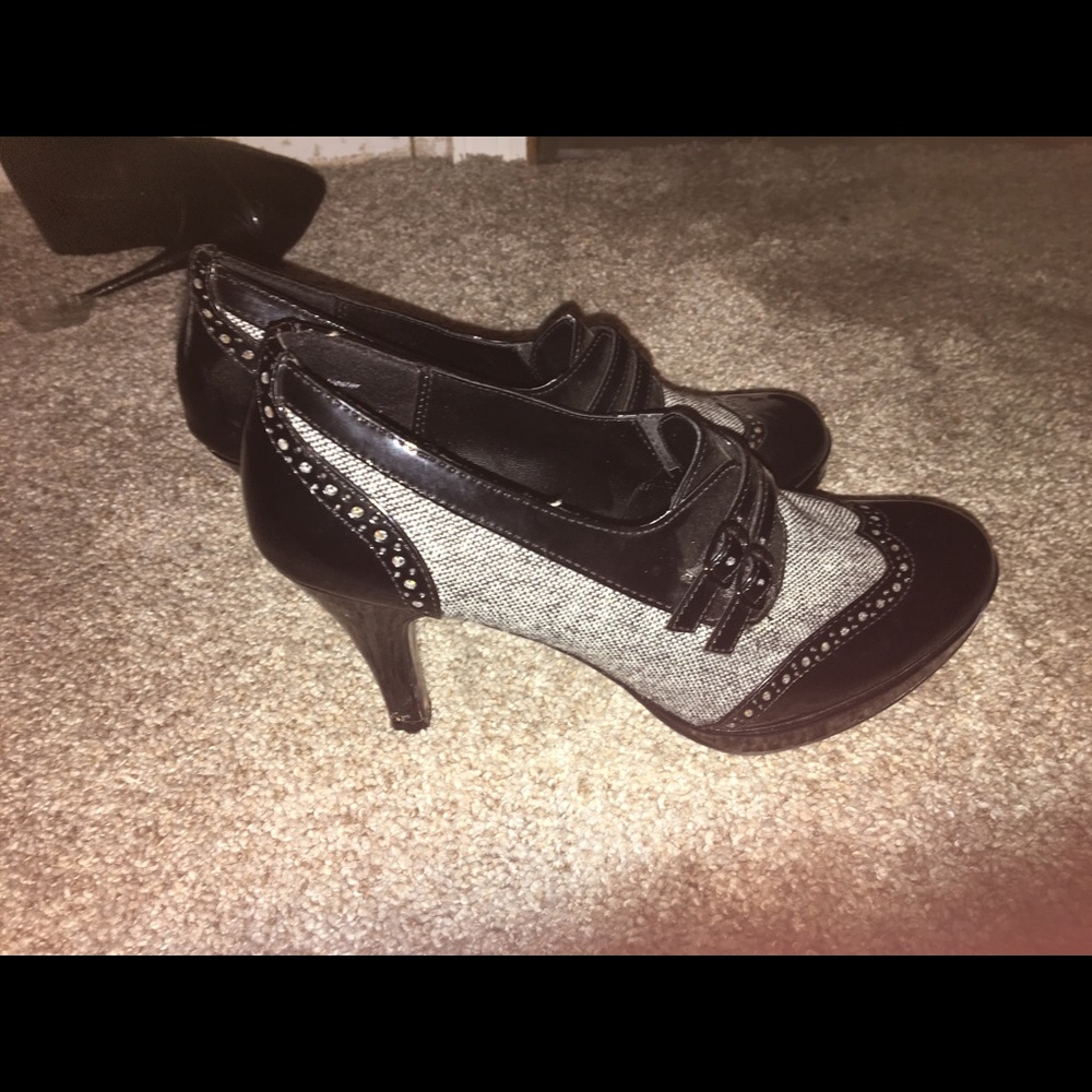 Apt 9 heels - Picture 2 of 2